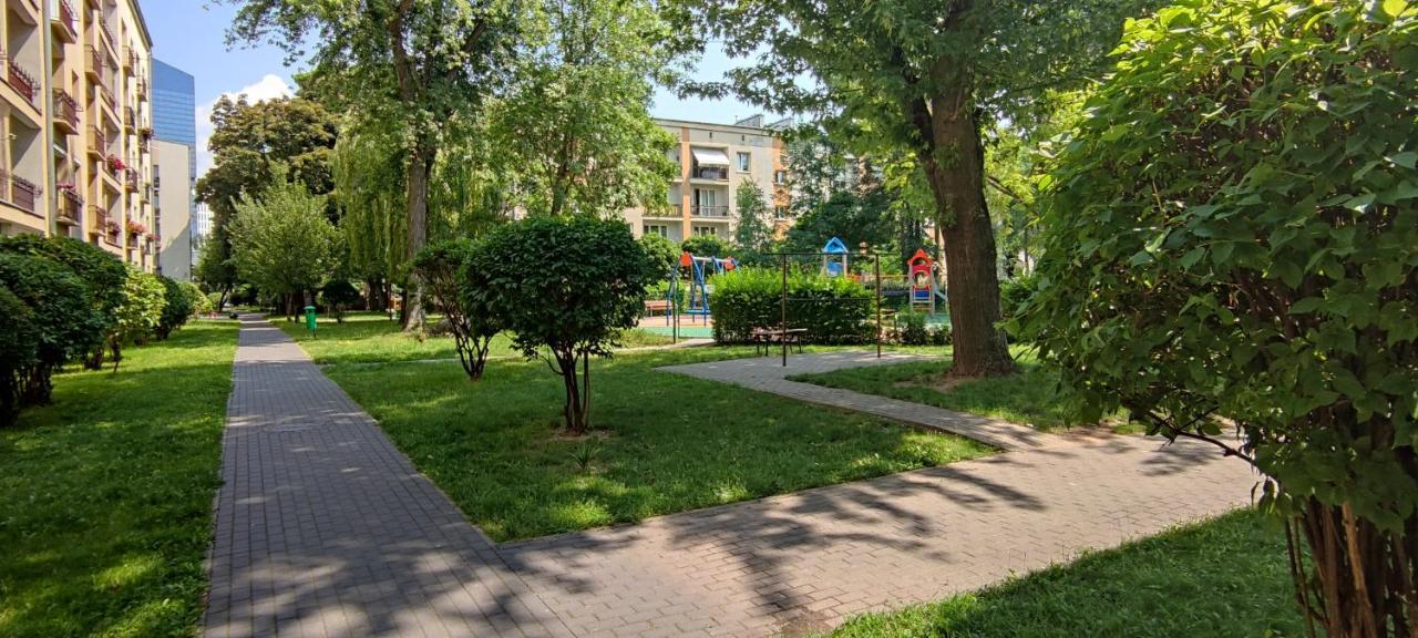 Labo Apartment Kasprzaka Варшава Экстерьер фото