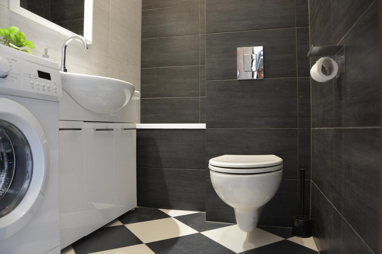 Labo Apartment Kasprzaka Варшава Экстерьер фото